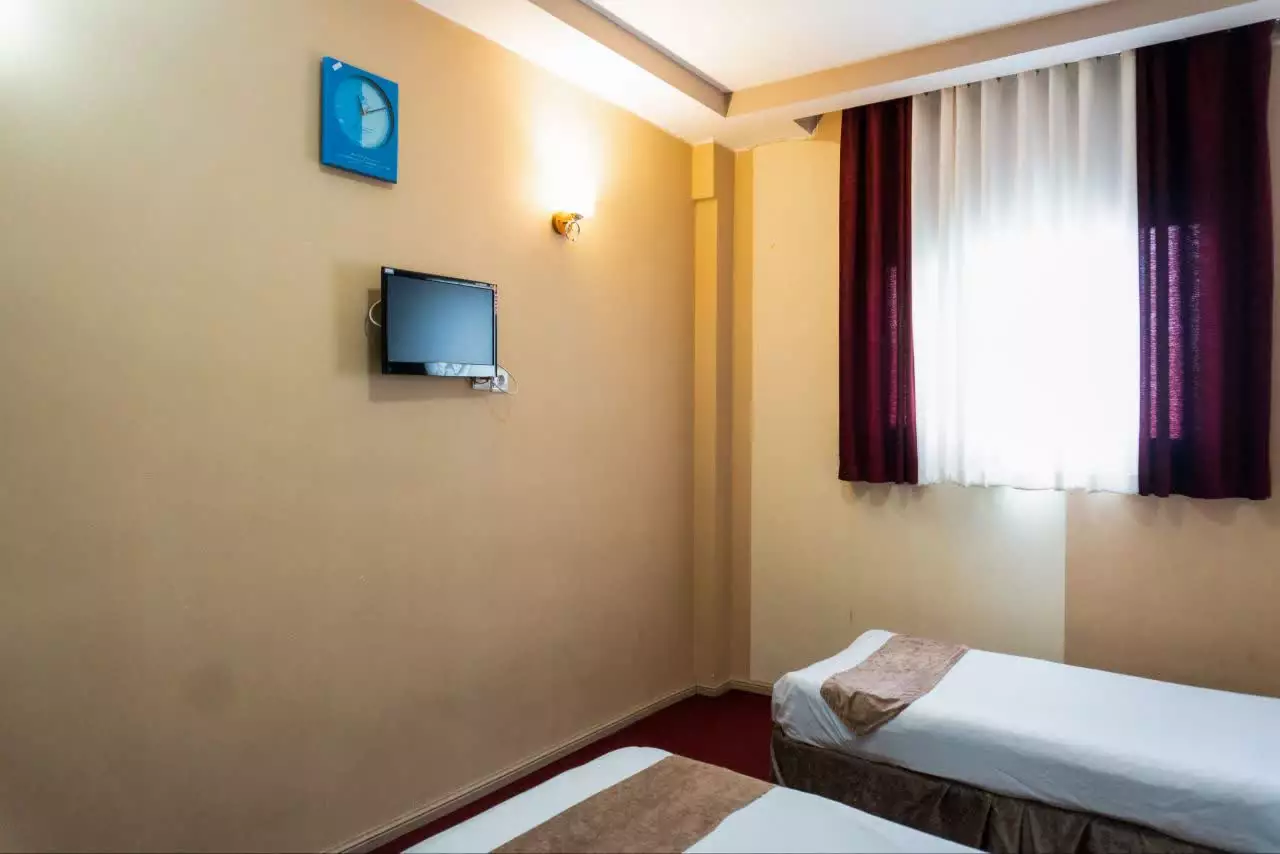 Alibaba https://cdn.alibaba.ir/ostorage/hotel-accommodation-images/695ce20a46ae9d8e6fb498ae_اتاق تویین.webp